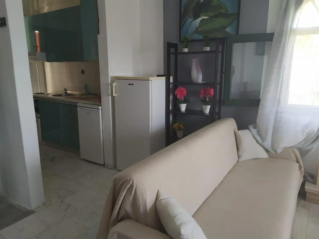Thea Apartmens Apartment Polychrono