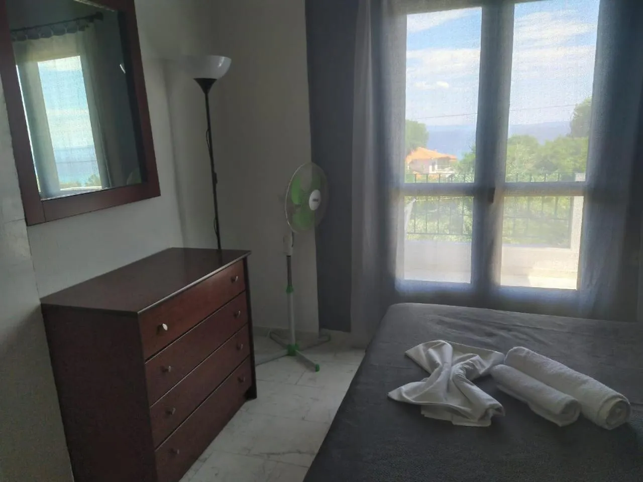 Thea Apartmens Apartment Polychrono