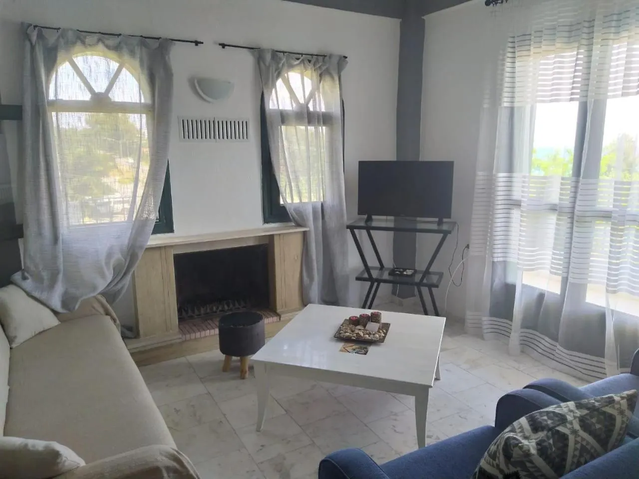 Thea Apartmens Apartment Polychrono Greece