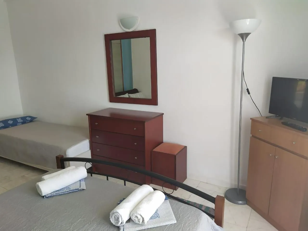 Thea Apartmens Apartment Polychrono