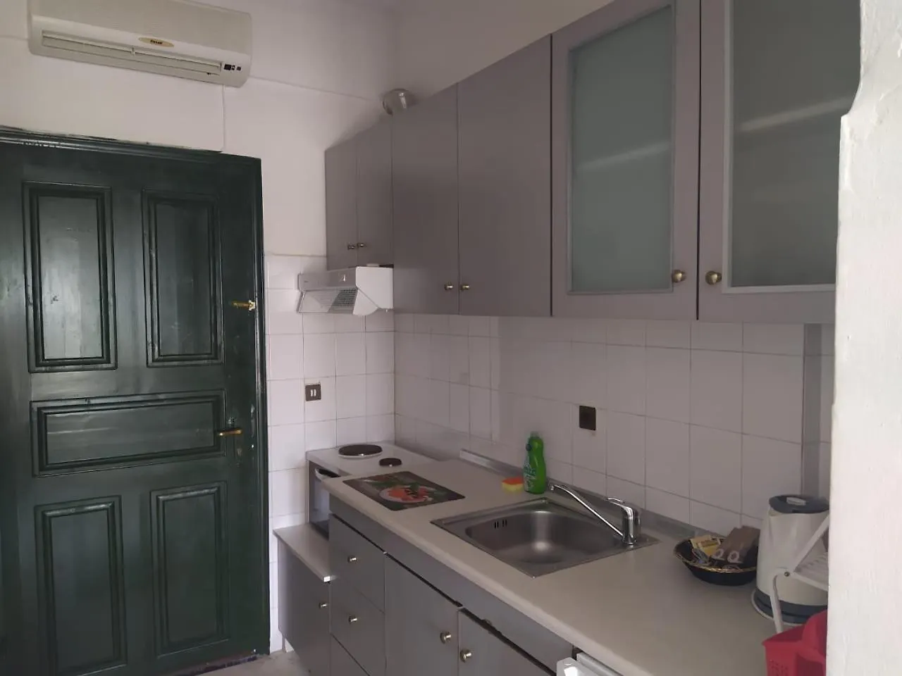 Thea Apartmens Apartment Polychrono
